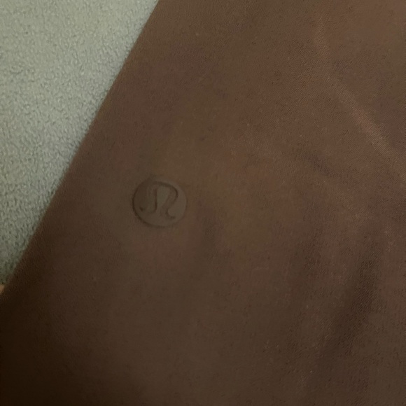 Lululemon on the fly skirt size 8 (dark purple) - Picture 5 of 5